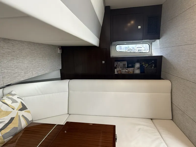 Slide: The Image of Cruisers 42 GLS OB 2021 - 7660157
