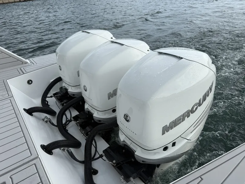 Slide: The Image of Cruisers 42 GLS OB 2021 - 7660212