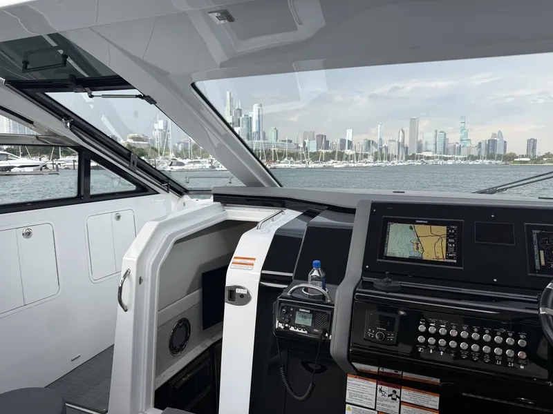 Slide: The Image of Cruisers 42 GLS OB 2021 - 7660205