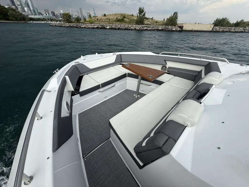 Slide: The Image of Cruisers 42 GLS OB 2021 - 7660197