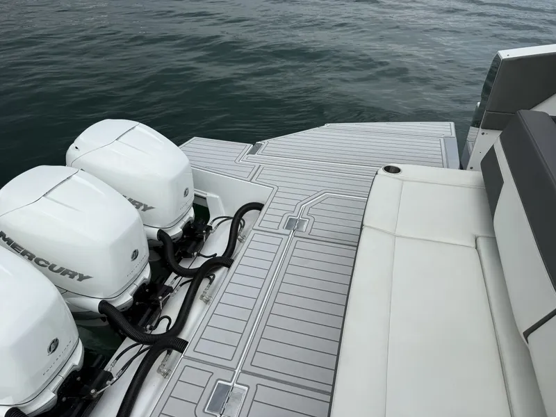Slide: The Image of Cruisers 42 GLS OB 2021 - 7660183