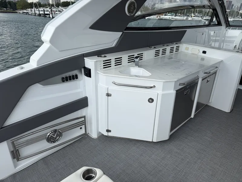 Slide: The Image of Cruisers 42 GLS OB 2021 - 7660208