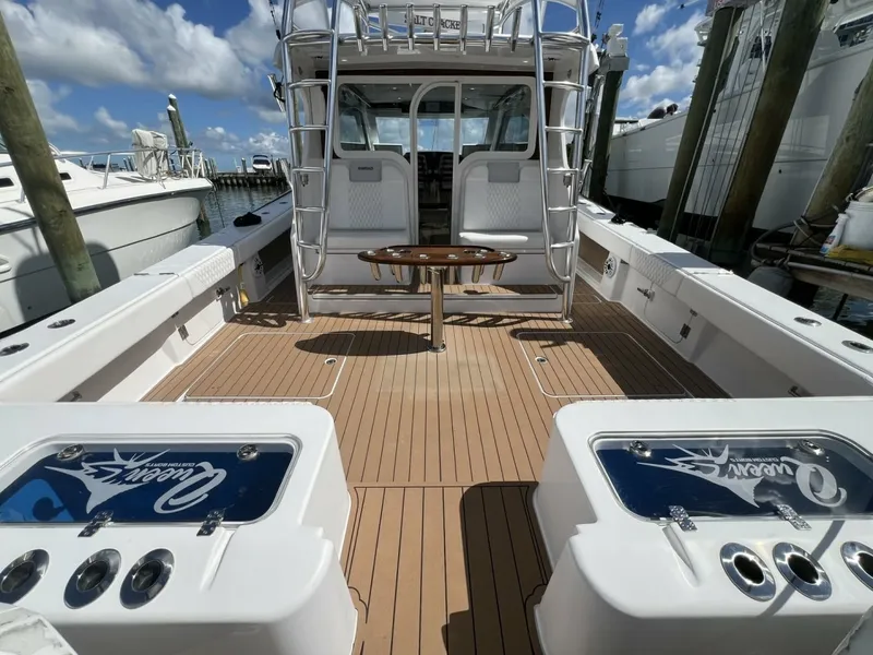 Slide: The Image of Queen/Smith Custom 53 - Cockpit 2023 Queen/Smith Custom 53 - 7720635