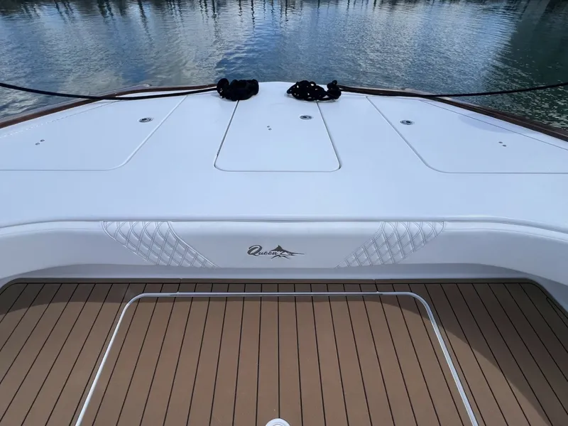 Slide: The Image of Queen/Smith Custom 53 - Bow 2023 Queen/Smith Custom 53 - 7661429