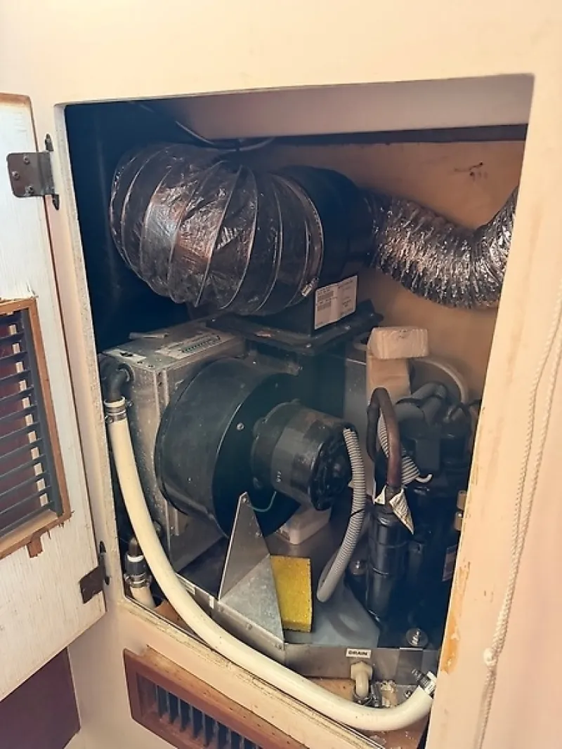 Slide: The Image of 0005909729 - 7661570