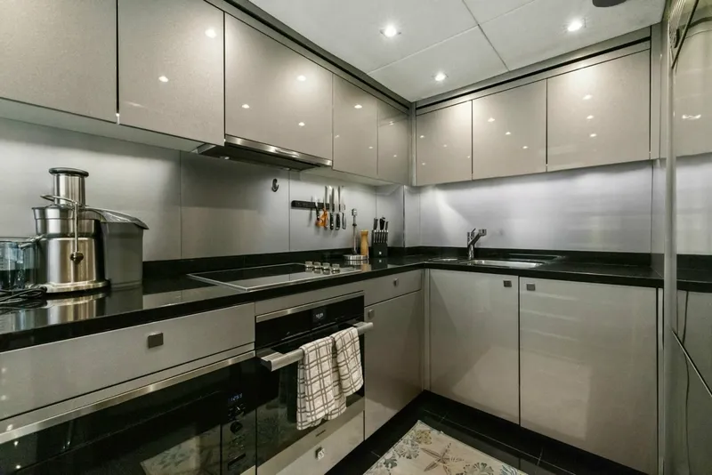 Slide: The Image of Galley 2018 Sunseeker 95 Motoryacht JUST ONE MORE - 7762096