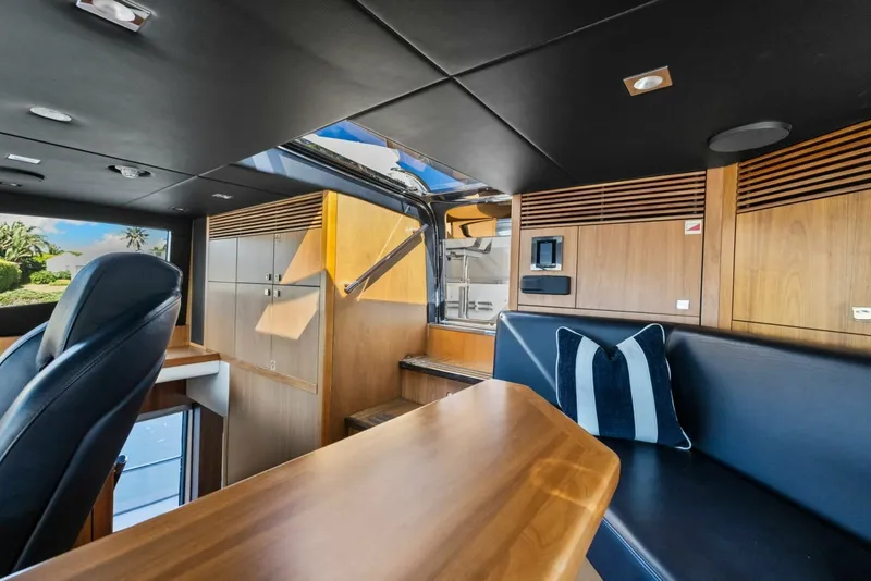 Slide: The Image of Pilothouse 2018 Sunseeker 95 Motoryacht JUST ONE MORE - 7762121