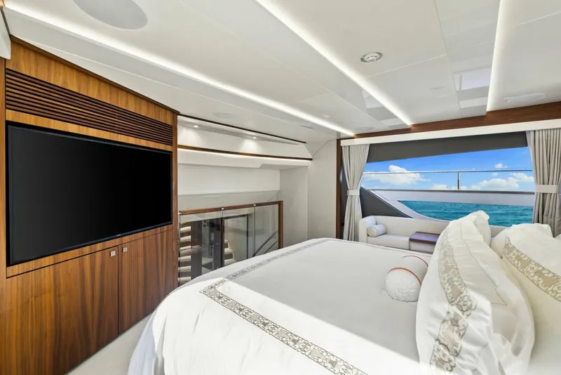Slide: The Image of Master Suite 2018 Sunseeker 95 Motoryacht JUST ONE MORE - 7762100