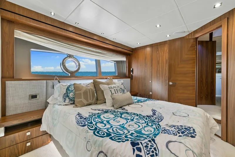 Slide: The Image of 2018 Sunseeker 95 Motoryacht JUST ONE MORE - 7762104