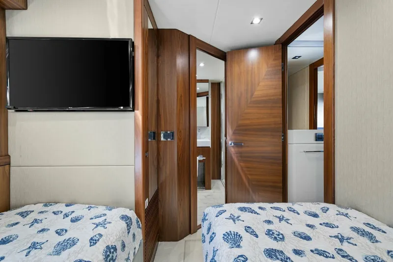 Slide: The Image of 2018 Sunseeker 95 Motoryacht JUST ONE MORE - 7762111