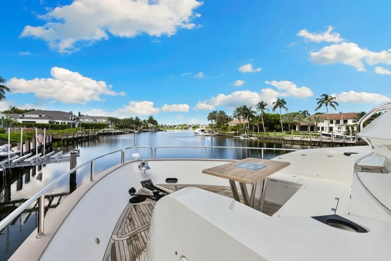 Slide: The Image of Bow 2018 Sunseeker 95 Motoryacht JUST ONE MORE - 7762134
