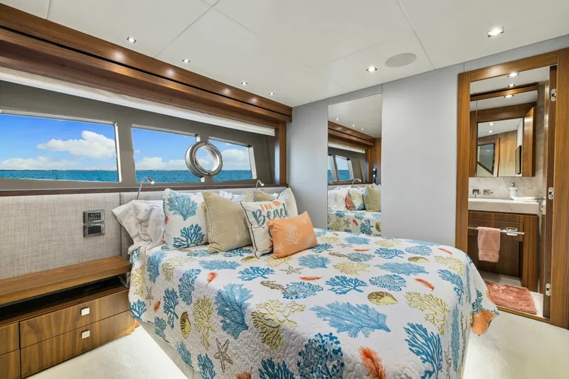 Slide: The Image of 2018 Sunseeker 95 Motoryacht JUST ONE MORE - 7762107