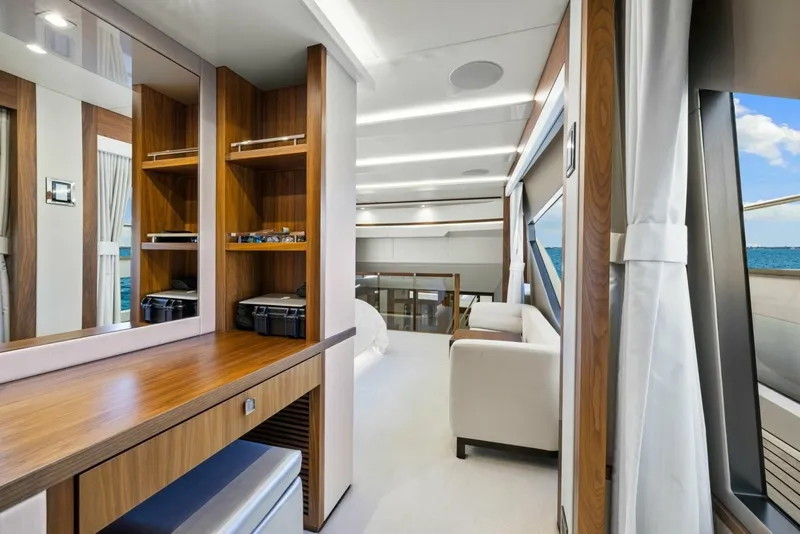 Slide: The Image of Master Suite 2018 Sunseeker 95 Motoryacht JUST ONE MORE - 7762101