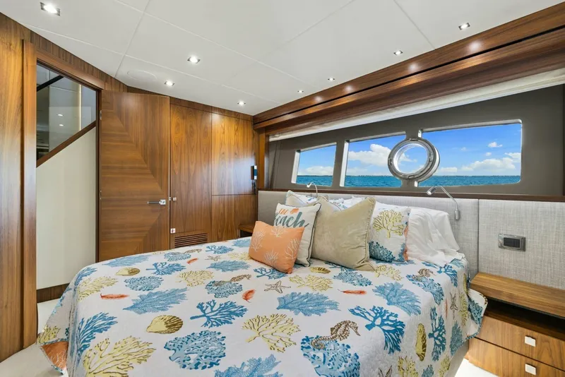 Slide: The Image of 2018 Sunseeker 95 Motoryacht JUST ONE MORE - 7762108