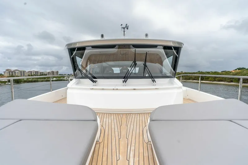 Slide: The Image of Princess 80 LANIKAI - Bow 2024 Princess 80 Motoryacht LANIKAI - 7844183