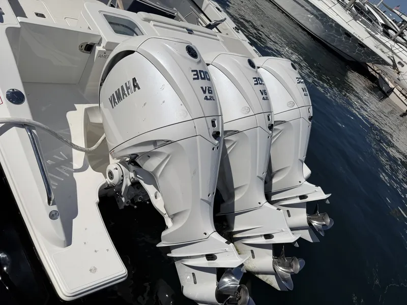 Slide: The Image of Pursuit OS 355 Offshore 2023 - 7664894