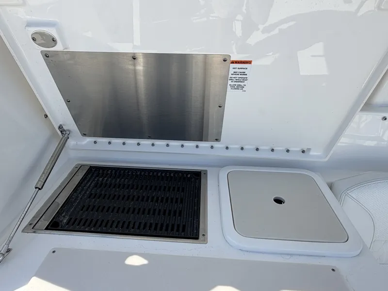 Slide: The Image of Pursuit OS 355 Offshore 2023 - 7664906