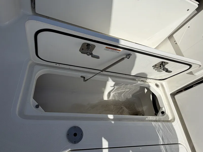 Slide: The Image of Pursuit OS 355 Offshore 2023 - 7664900