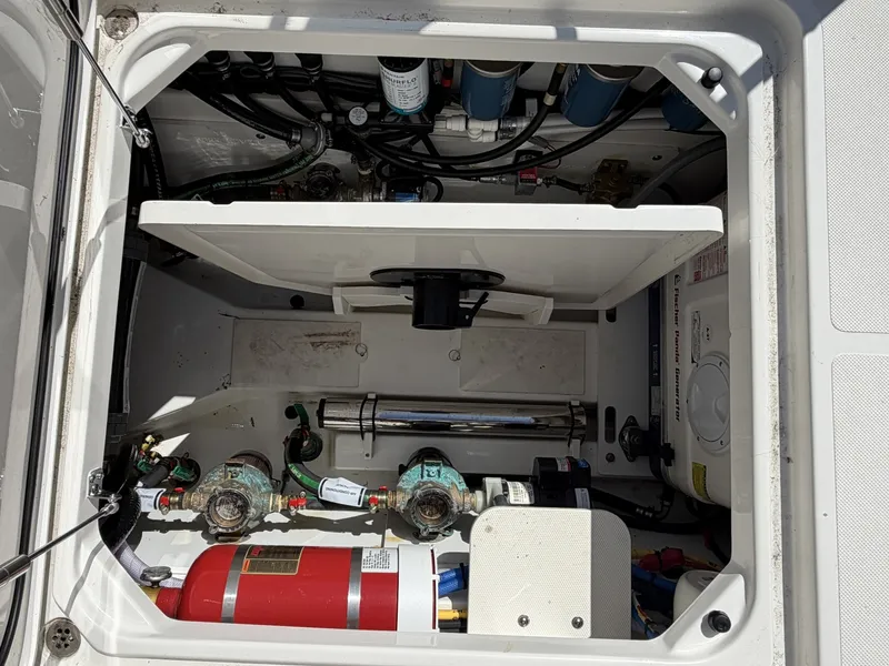 Slide: The Image of Pursuit OS 355 Offshore 2023 - 7664901