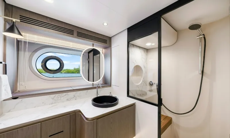 Slide: The Image of Azimut Magellano 60 2024 - 7665100