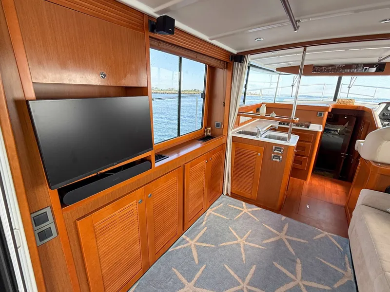 Slide: The Image of Beneteau Swift Trawler 44 2015 - 7669337