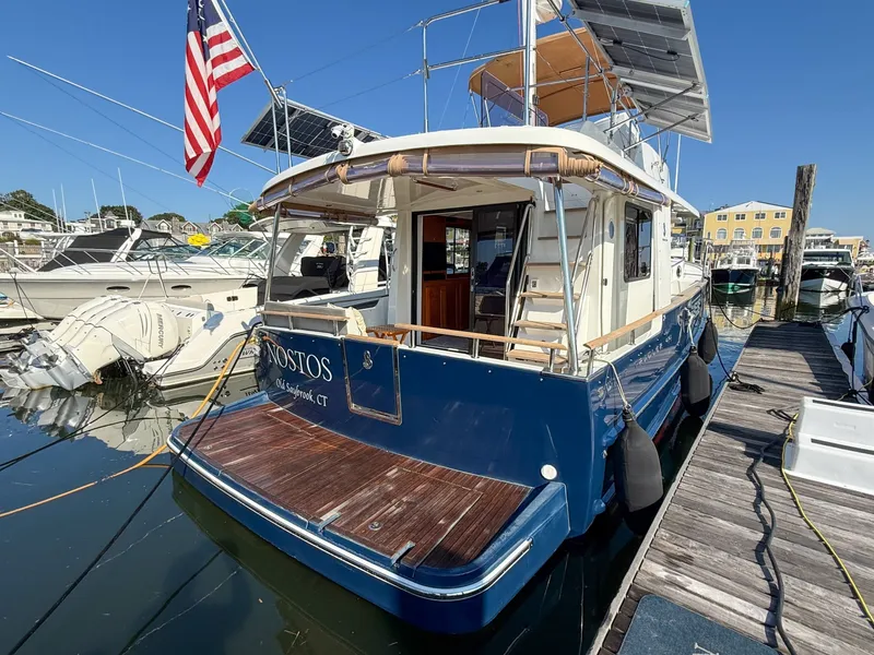 Slide: The Image of Beneteau Swift Trawler 44 2015 - 7669395