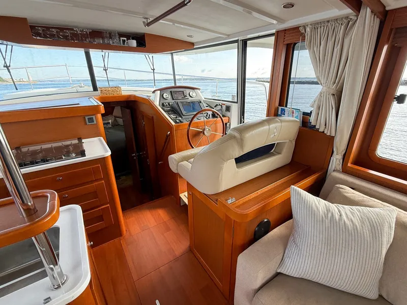 Slide: The Image of Beneteau Swift Trawler 44 2015 - 7669341