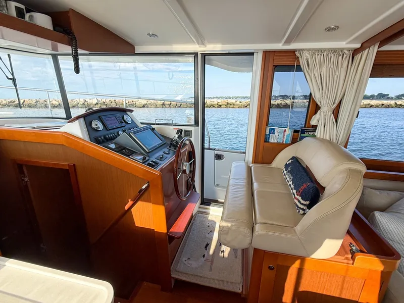 Slide: The Image of Beneteau Swift Trawler 44 2015 - 7669326