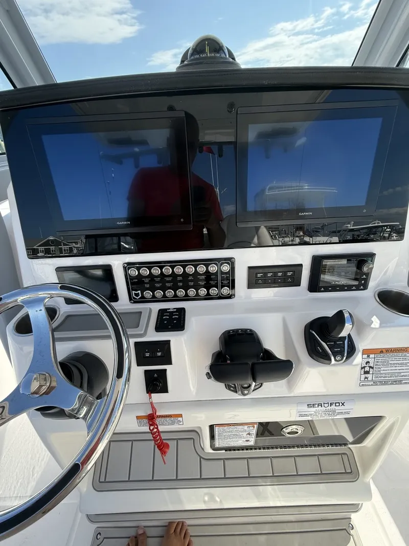 Slide: The Image of Sea Fox 288 Commander 2025 - 7669768