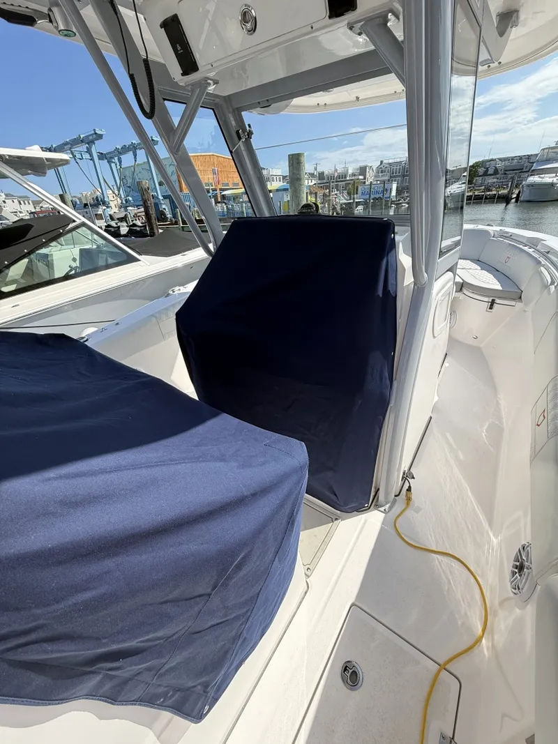 Slide: The Image of Sea Fox 288 Commander 2025 - 7669772
