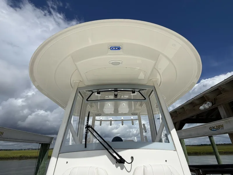 Slide: The Image of Regulator Marine 30XO 2024 - 7669929