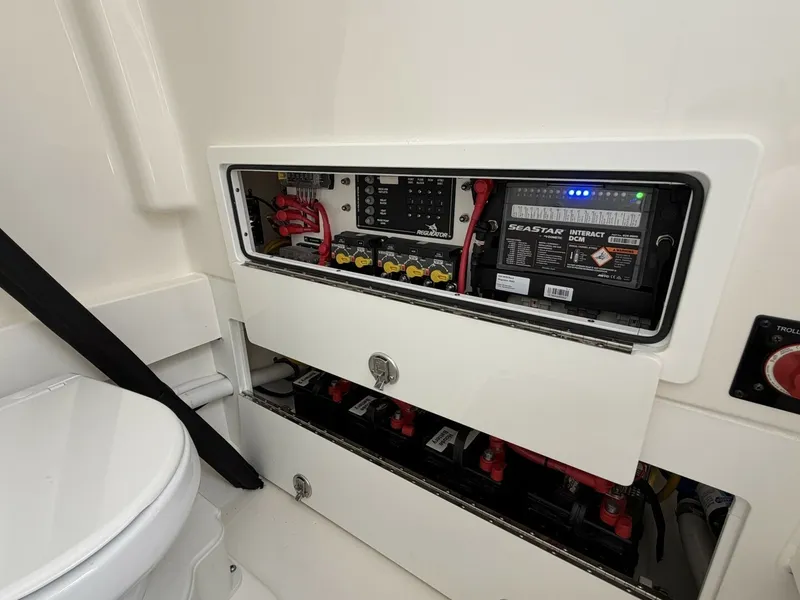 Slide: The Image of Regulator Marine 30XO 2024 - 7669955