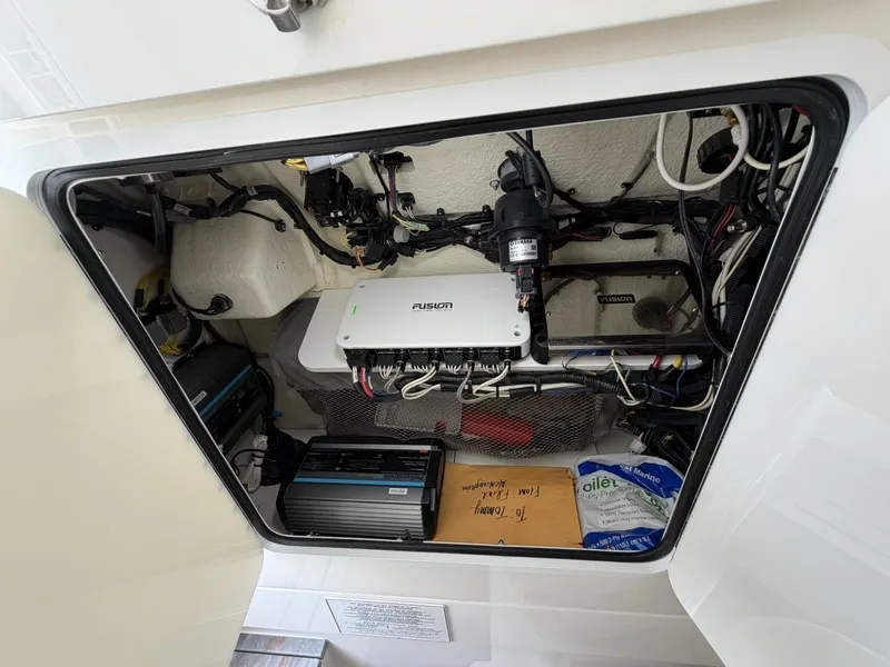 Slide: The Image of Regulator Marine 30XO 2024 - 7669953