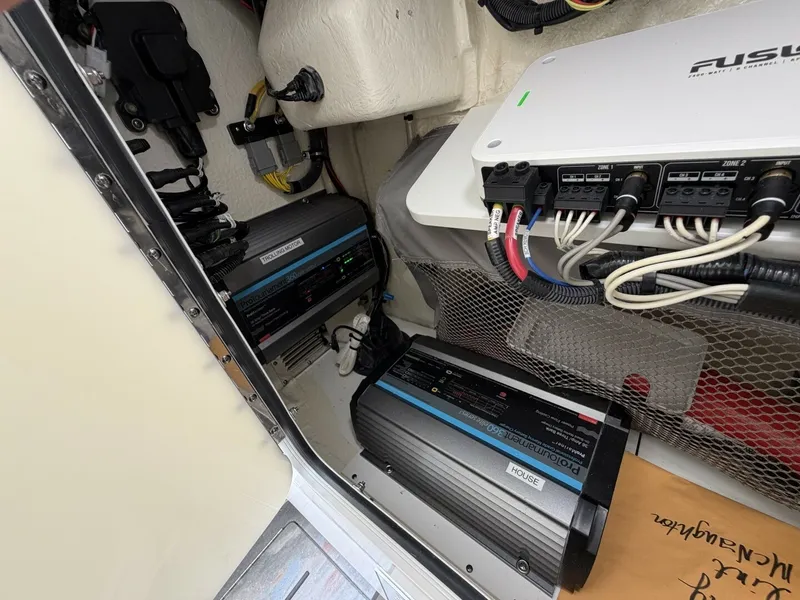 Slide: The Image of Regulator Marine 30XO 2024 - 7669956