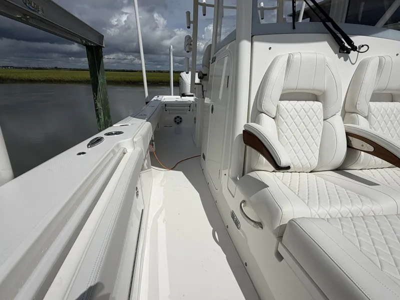 Slide: The Image of Regulator Marine 30XO 2024 - 7669934