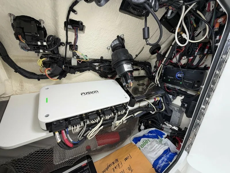 Slide: The Image of Regulator Marine 30XO 2024 - 7669958