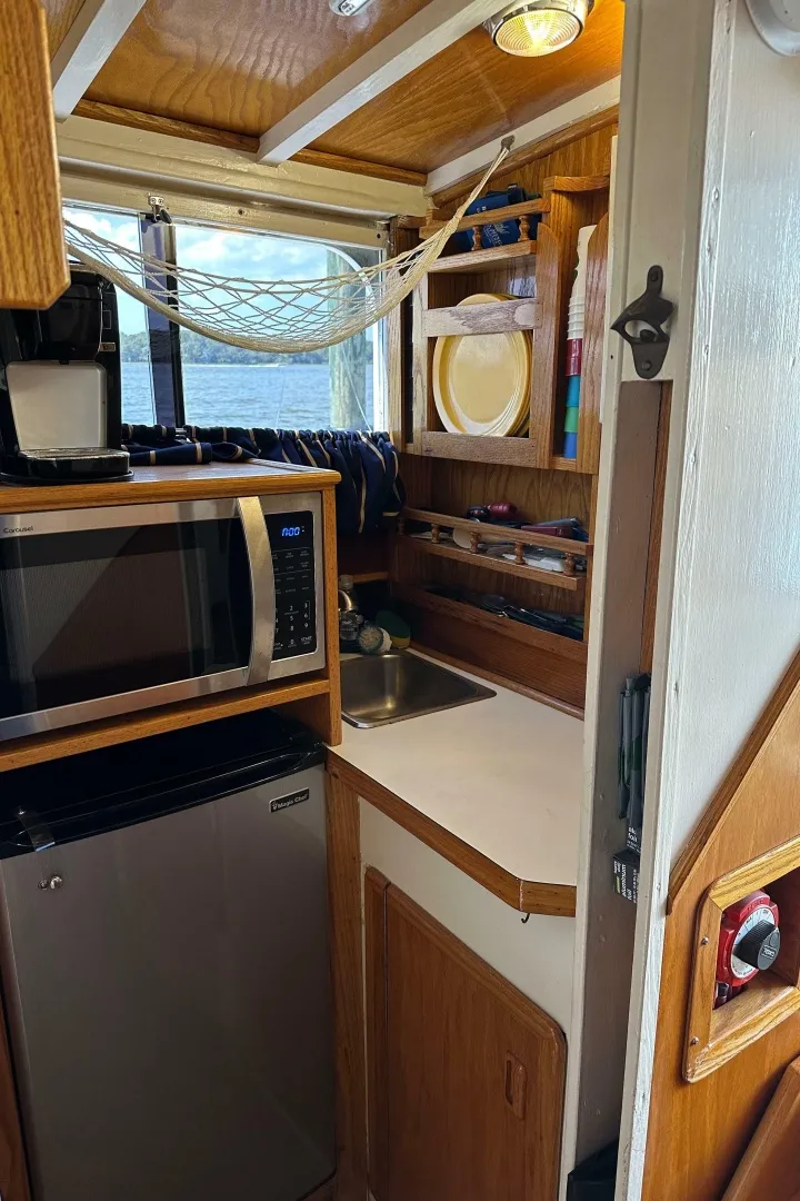 Slide: The Image of Custom Rose Brothers 32 Flybridge 1952 - 7669894