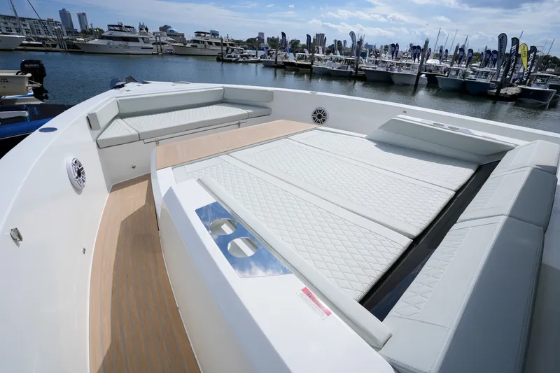Slide: The Image of De Antonio Yachts 50 Coupe 2027 - 7670687