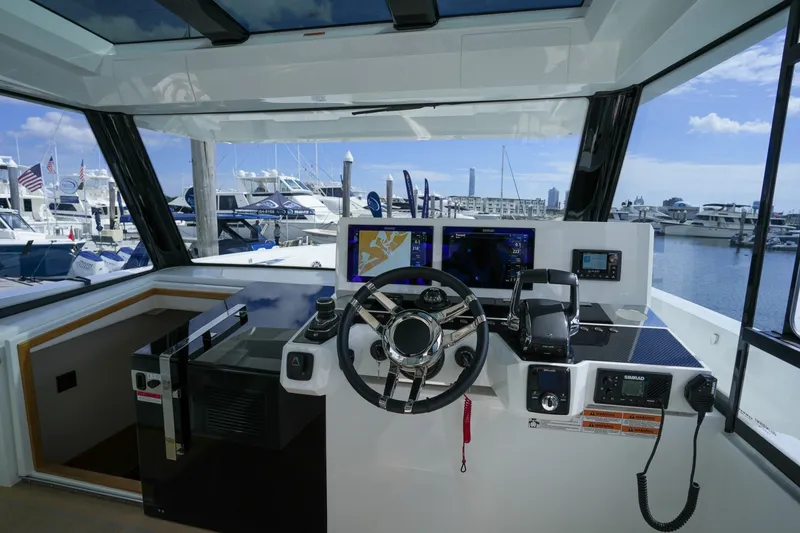 Slide: The Image of De Antonio Yachts 50 Coupe 2027 - 7670681