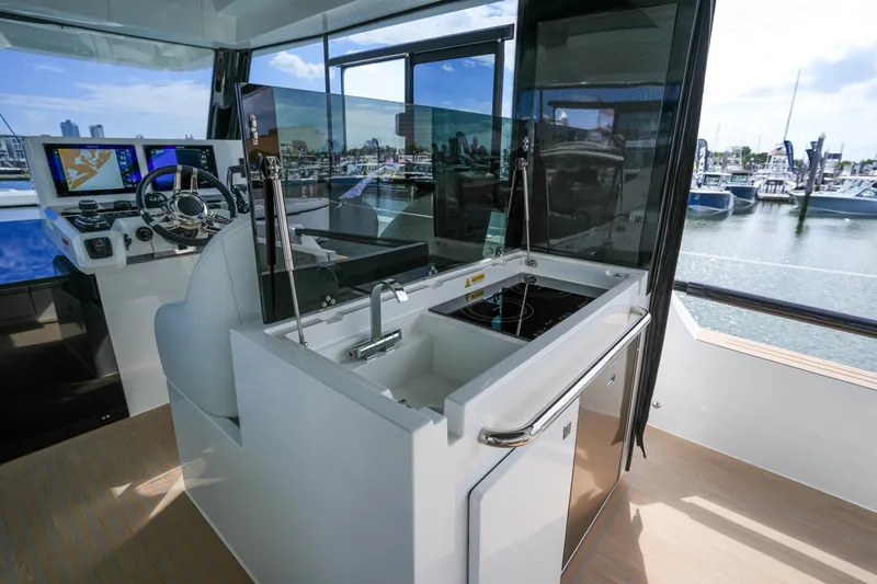 Slide: The Image of De Antonio Yachts 50 Coupe 2027 - 7670728