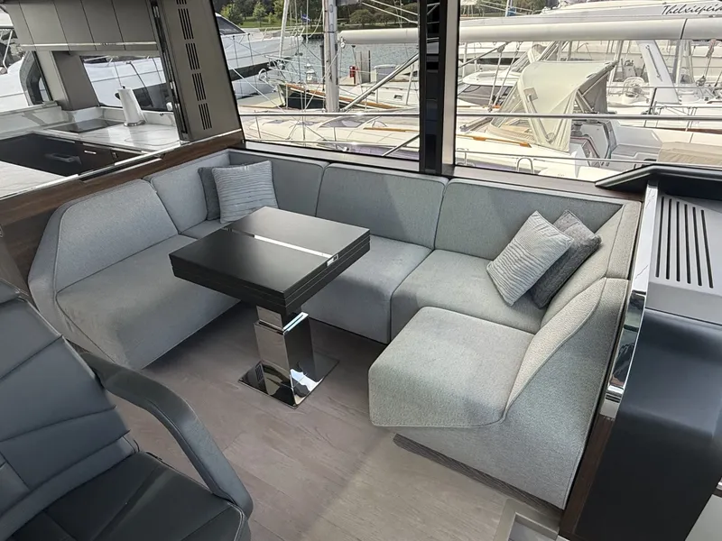 Slide: The Image of Sunseeker Predator 65 2023 - 7719440