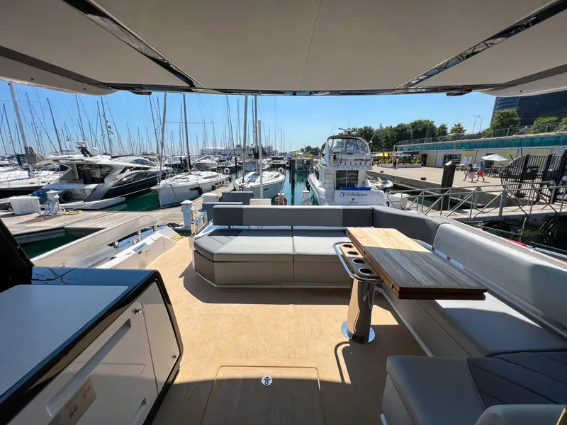 Slide: The Image of Sunseeker Predator 65 2023 - 7671618