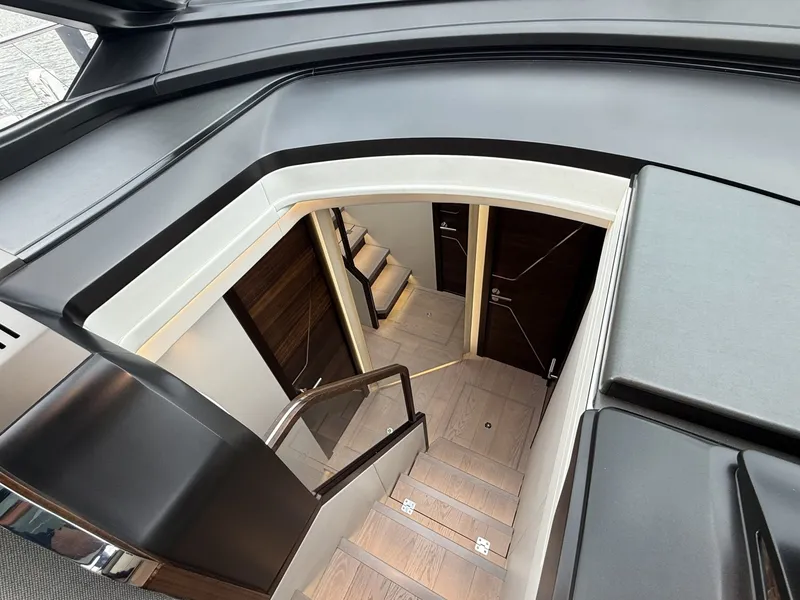 Slide: The Image of Sunseeker Predator 65 2023 - 7671663