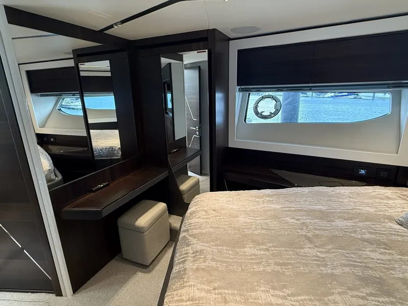 Slide: The Image of Sunseeker Predator 65 2023 - 7671679