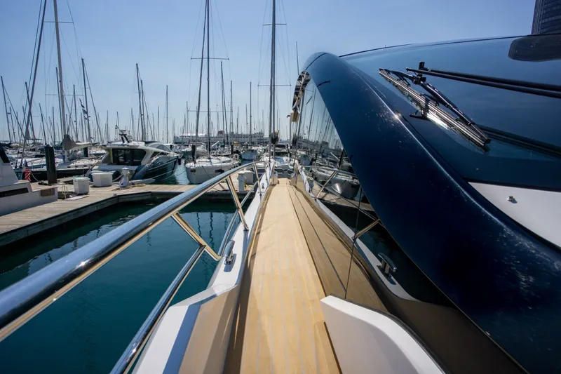 Slide: The Image of Sunseeker Predator 65 2023 - 7671625