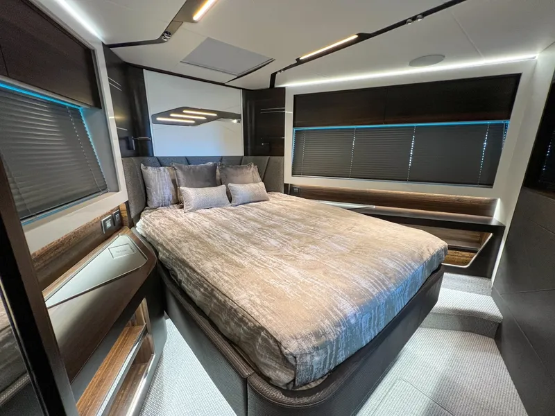 Slide: The Image of Sunseeker Predator 65 2023 - 7719446