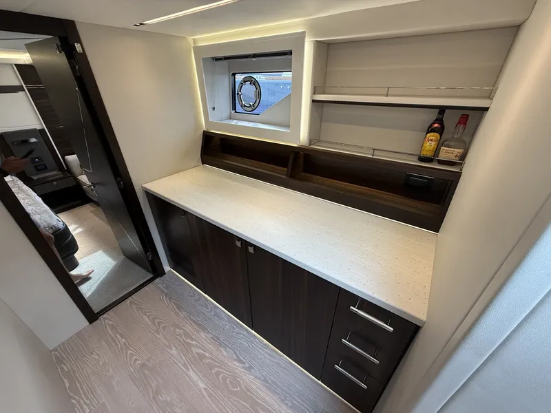 Slide: The Image of Sunseeker Predator 65 2023 - 7671669