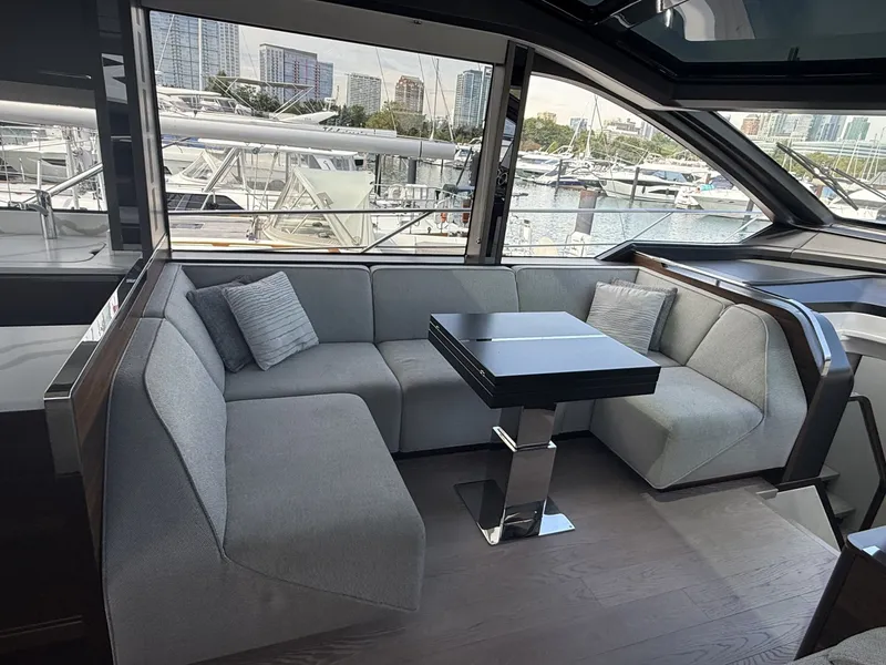 Slide: The Image of Sunseeker Predator 65 2023 - 7671646