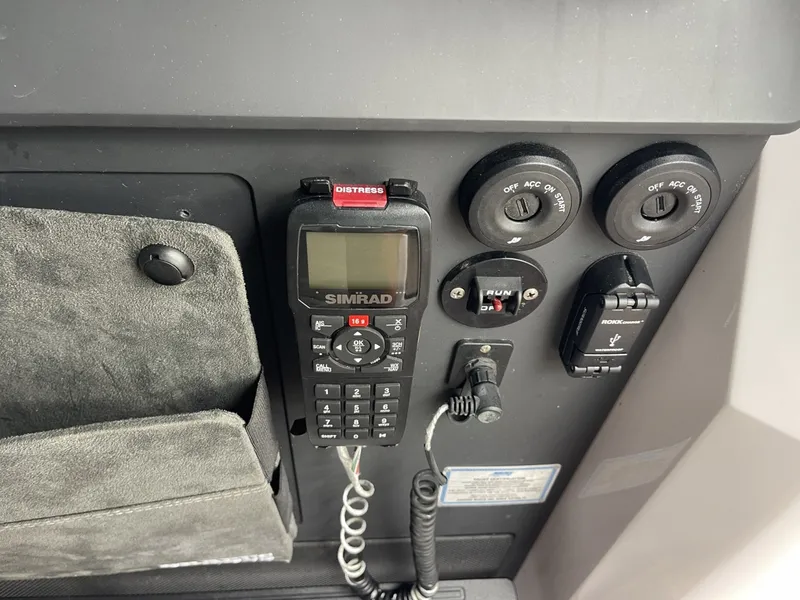 Slide: The Image of Axopar 37 XC Cross Cabin 2021 - 7671483
