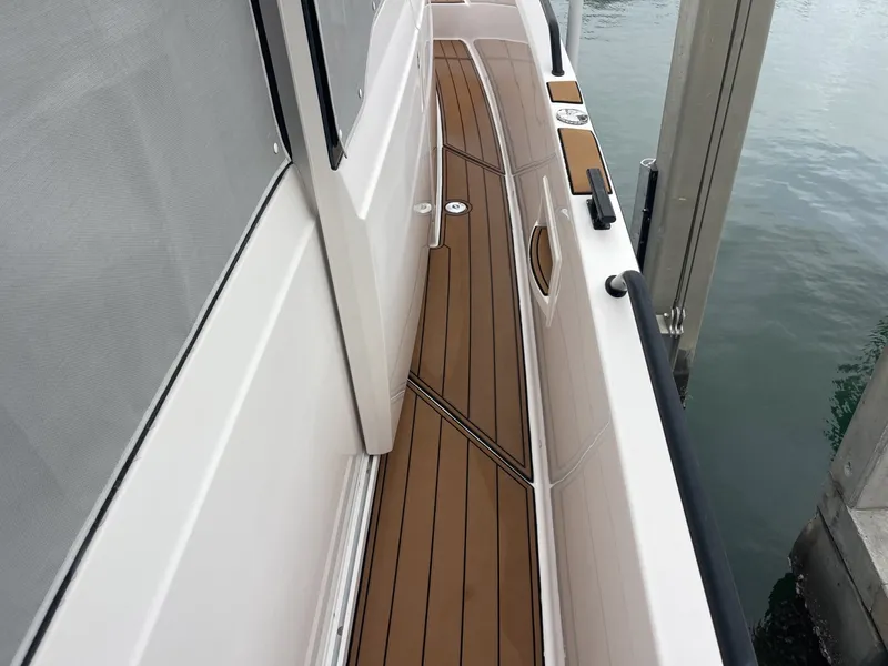 Slide: The Image of Axopar 37 XC Cross Cabin 2021 - 7671469